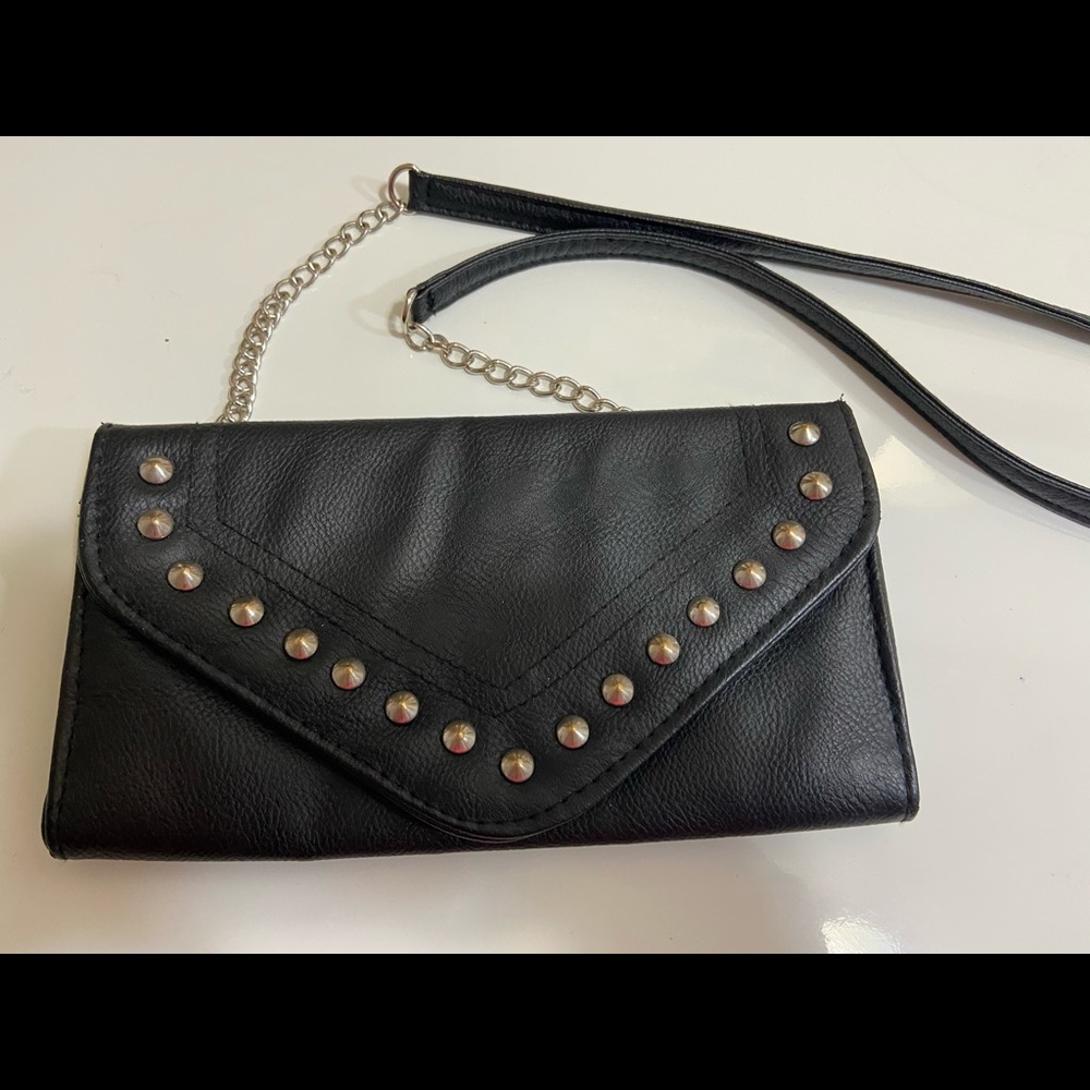 Black and silver studded crossbody purse - Picture 5 of 11